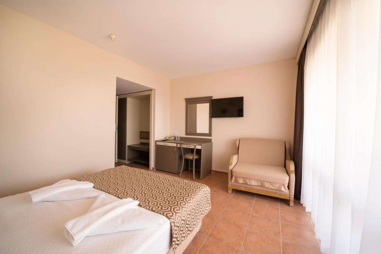 Hotel Esra And Family Suites Дидим Экстерьер фото
