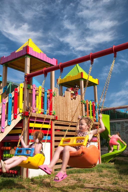 Hotel Esra And Family Suites Дидим Экстерьер фото